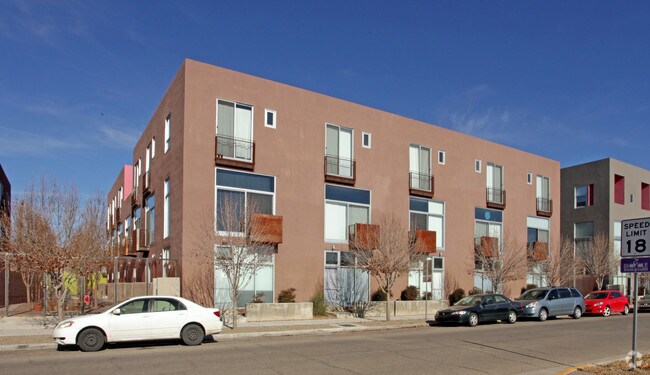 Primary Photo - 801-827 Silver Ave SW