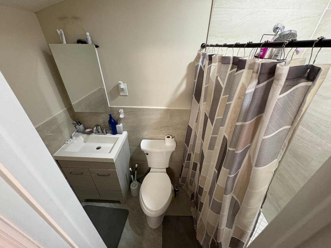 Building Photo - 279 Grand Blvd