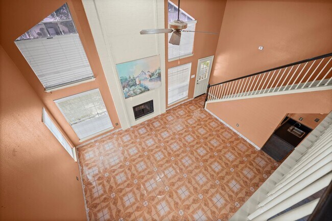 Foto del edificio - 4711 Newpark Dr