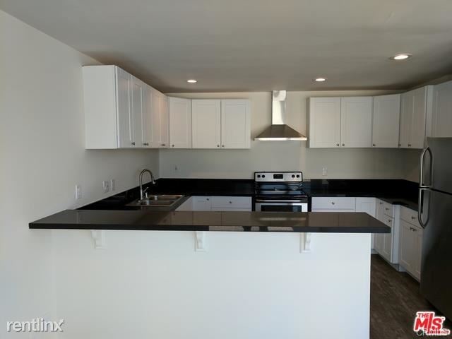 Foto del edificio - 2210 N Beachwood Dr