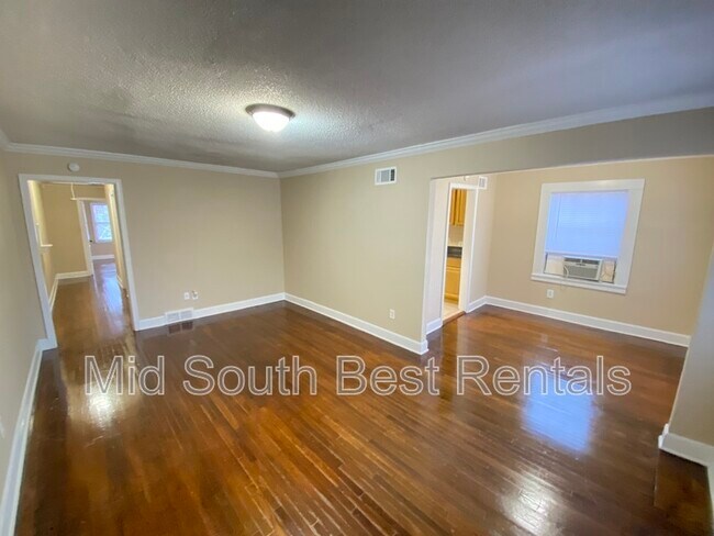 Foto del edificio - 1024 Springdale St