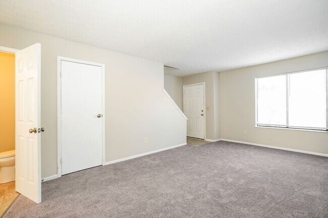 Foto del edificio - 6276 Cherylbrook Ln