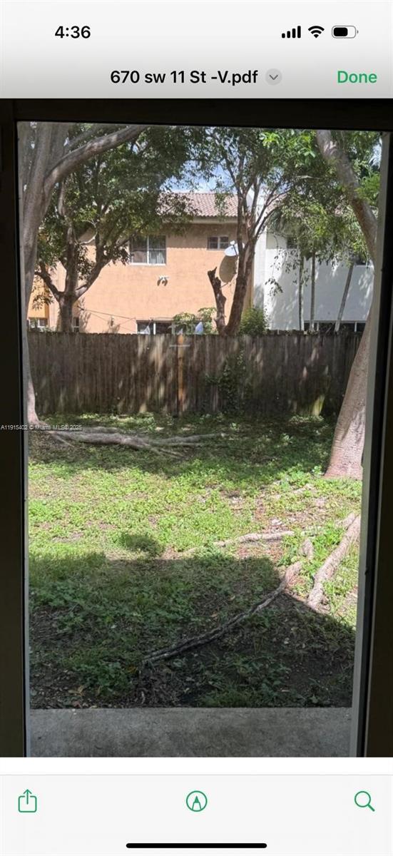 Foto del edificio - 657 SW 10th St