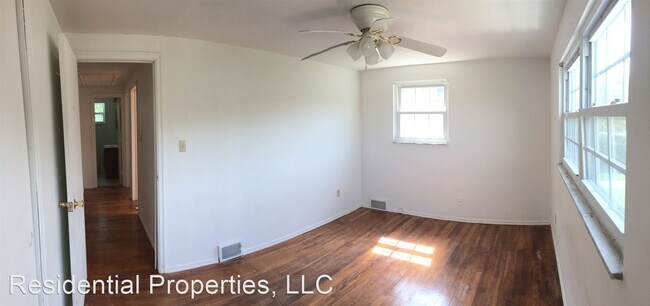 Foto del edificio - 3 br, 2 bath House - 133-B Connie Drive