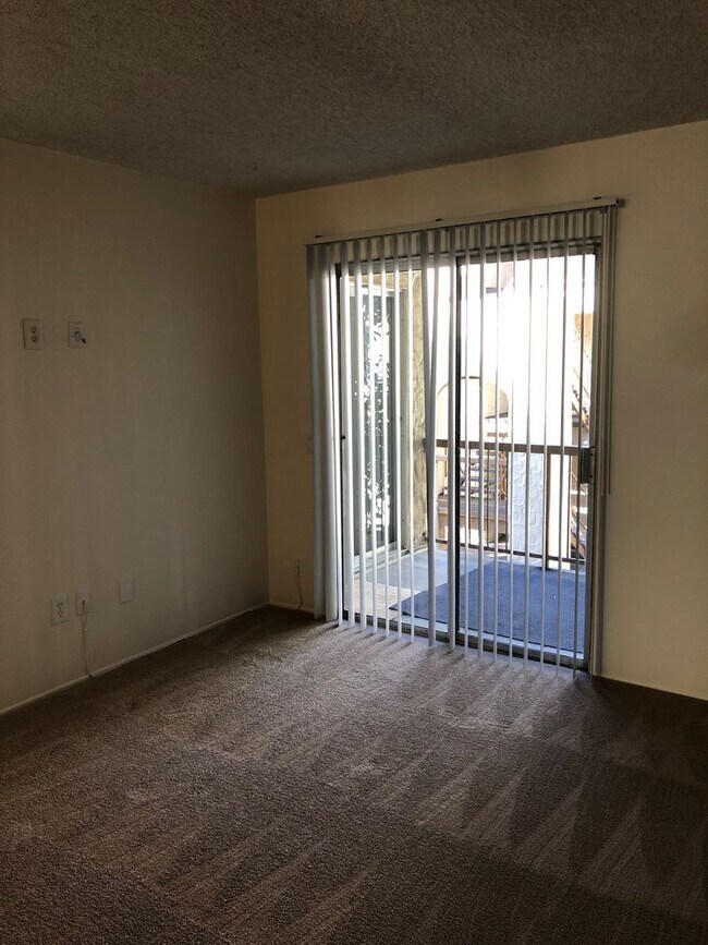 Foto del edificio - 2 bedroom and 2 bathroom condo in Mission Valley