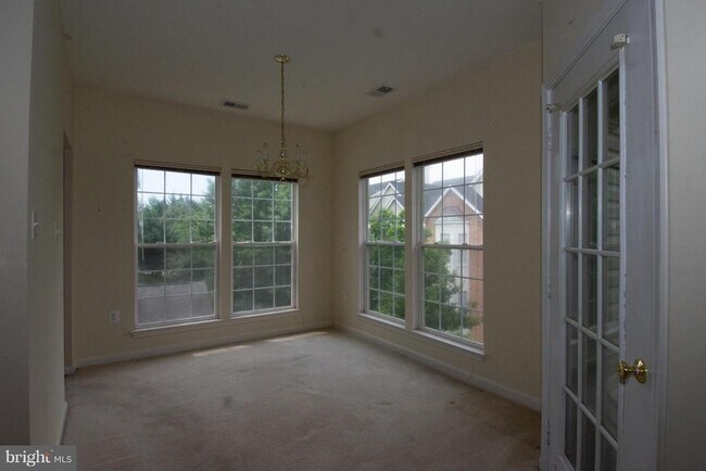 Building Photo - 4139 Fountainside Ln