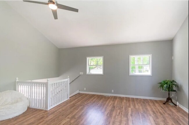 Parte trasera del loft - 418 Bolijeri Blvd