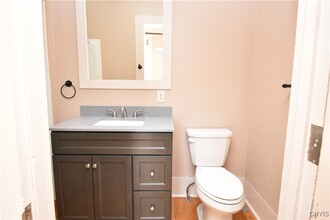 Building Photo - 170 Court St