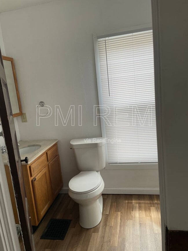 Foto del edificio - 2325 4th St NW