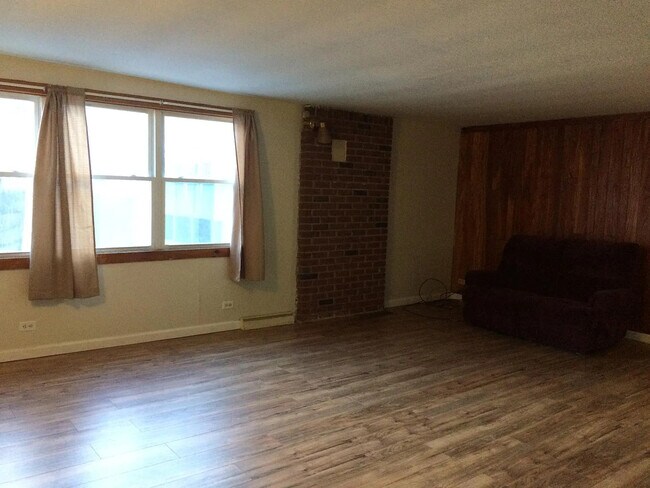 Sala de estar - 16 Lawrence Ave