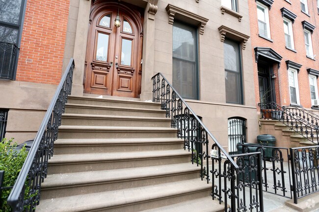 Foto del edificio - 230 Degraw St