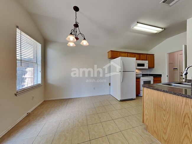 Building Photo - 223 Lake Texoma Dr