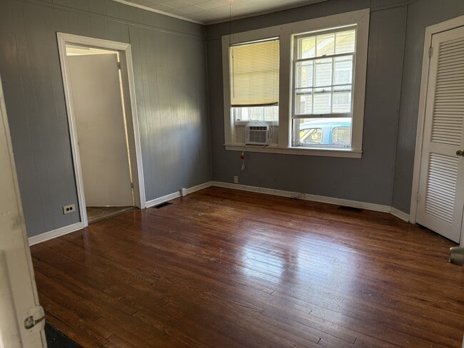 Foto del edificio - 85 E 3rd St NE