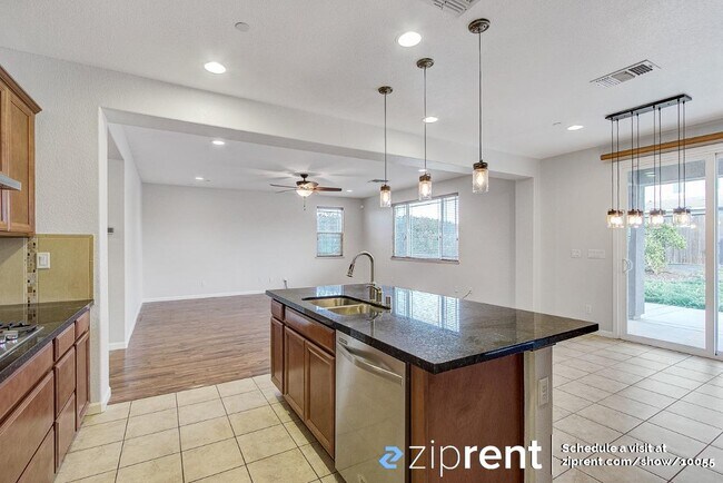 Foto del edificio - 308 Chandler Ct