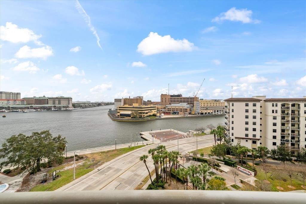 Primary Photo - 275 Bayshore Blvd