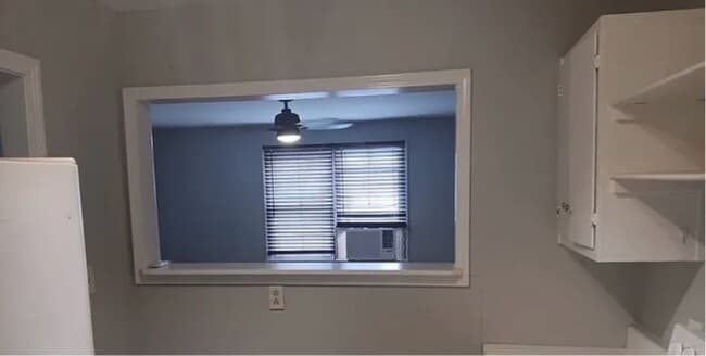 Building Photo - 907 Crestline Rd NW