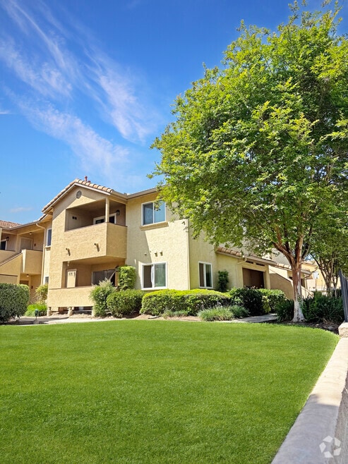 Building Photo - 207 Woodland Pky