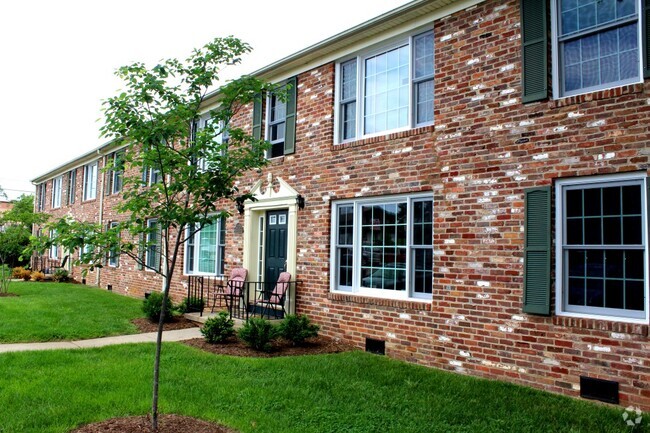 Brandon Ladd Apartments & Townhomes