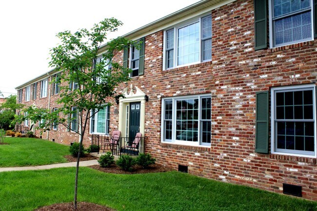 Foto del edificio - Brandon Ladd Apartments & Townhomes