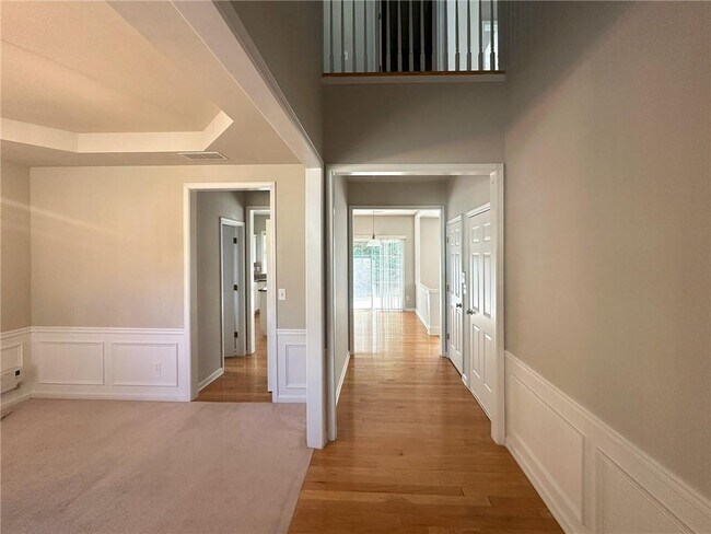 Building Photo - 225 Friars Head Dr NE