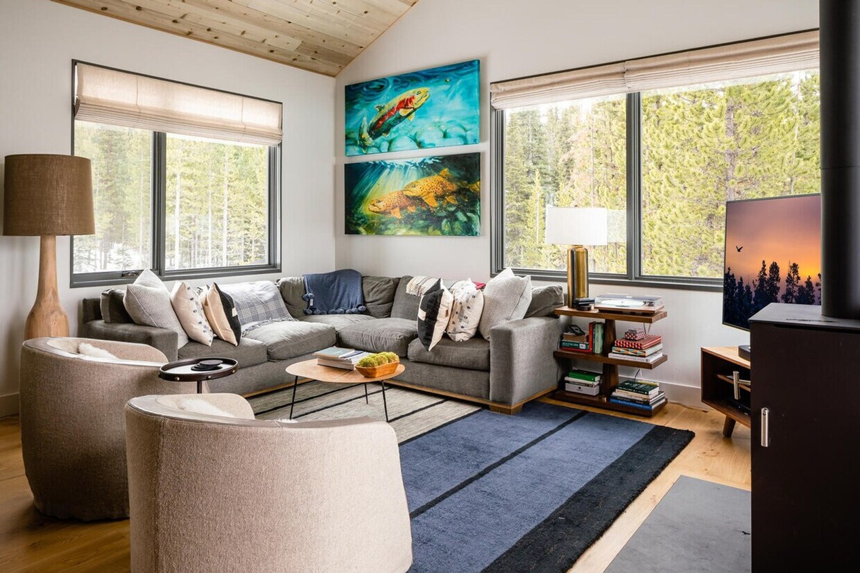Foto principal - 19 Lakewood Dr
