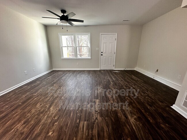 Foto del edificio - 102 Stowe Pl