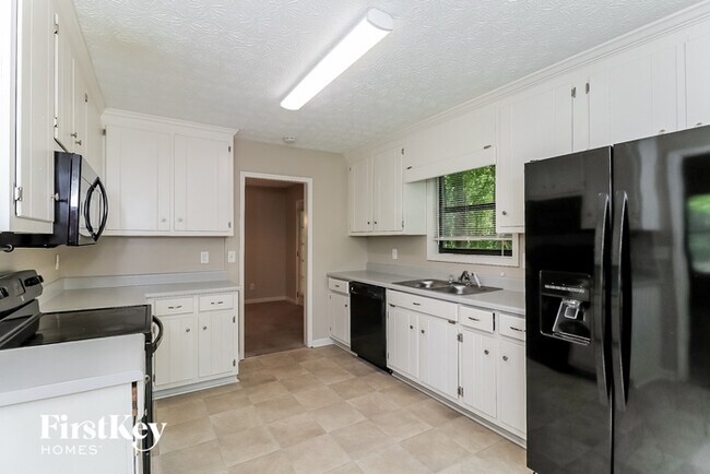 Building Photo - 6130 Brook Ln