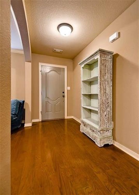 Entry - 1911 Southwest Stonegrove Road