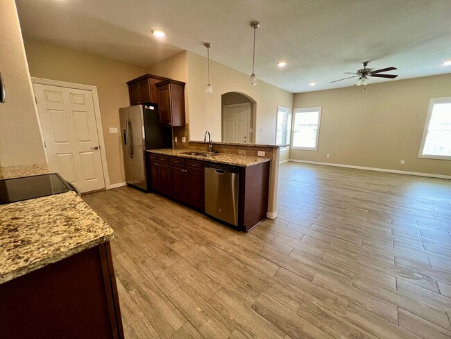 Building Photo - Beautiful Duplex in Chaffee Crossing! **As...