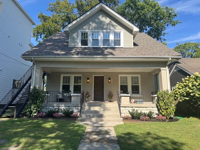 Building Photo - 1332 Stainback Ave
