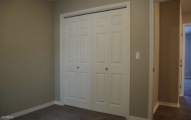 Foto del edificio - 3 br, 2 bath House - 2123 South Rushmore Way