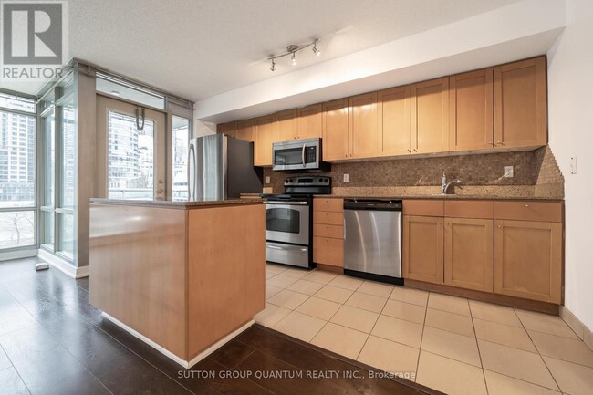 Building Photo - 81-381 Navy Wharf Ct