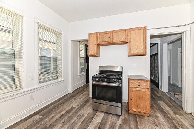 Foto del edificio - 3240 W Juneau Ave