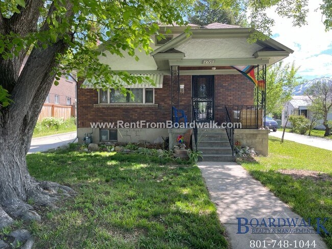Foto del edificio - 2725 S Lake St