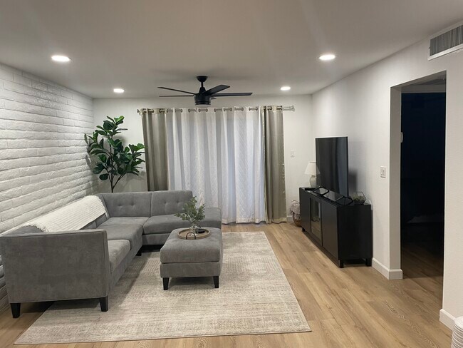 Foto del edificio - 4354 N 82nd St