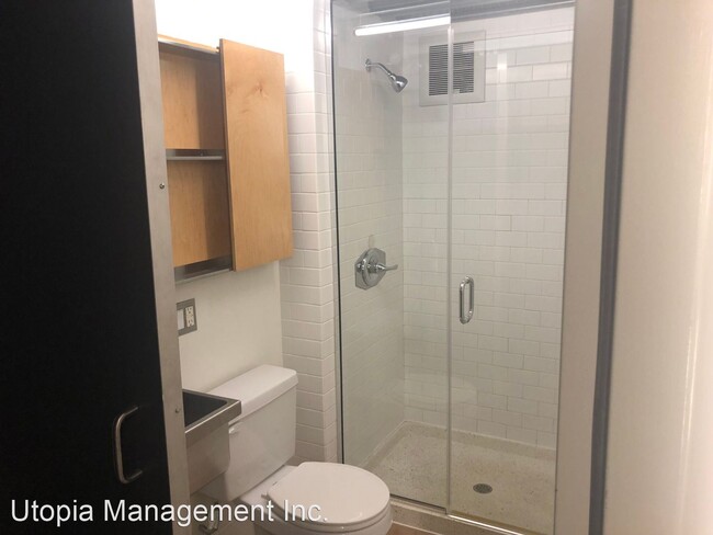 Foto del edificio - 1 br, 1 bath House - 83 McAllister St, Uni...