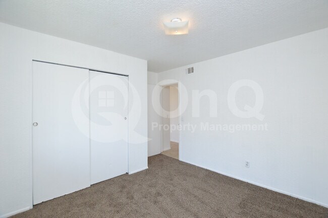 Foto del edificio - 4211 S 3rd St