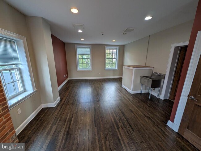 Foto del edificio - 38 N Potomac St
