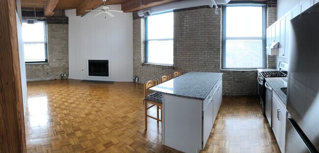 Foto del edificio - 4745 N Ravenswood Ave