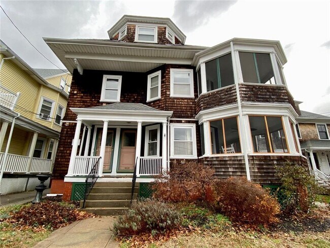 Building Photo - 31 Windsor Rd