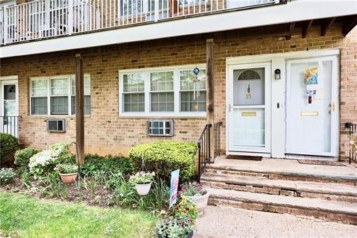 Building Photo - 363 Cranbury Rd