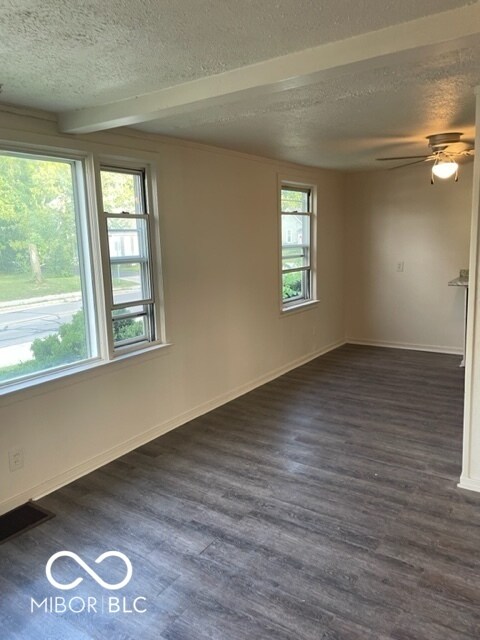 Foto del edificio - 701 S Walnut St