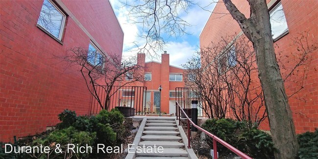 Building Photo - 1209 Central St
