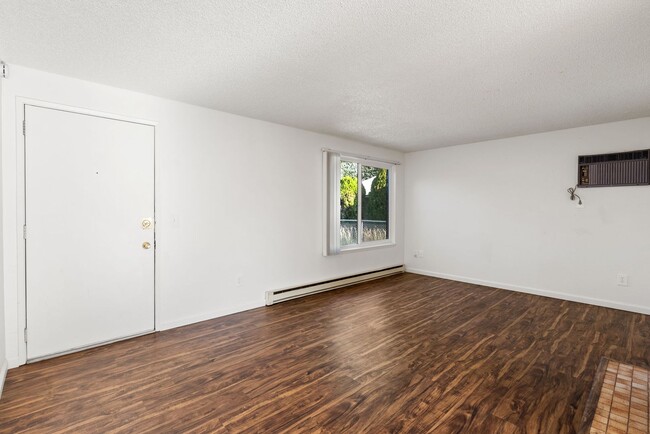 Foto del edificio - 6125 N Addison St