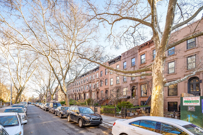 Building Photo - 34 2nd Pl