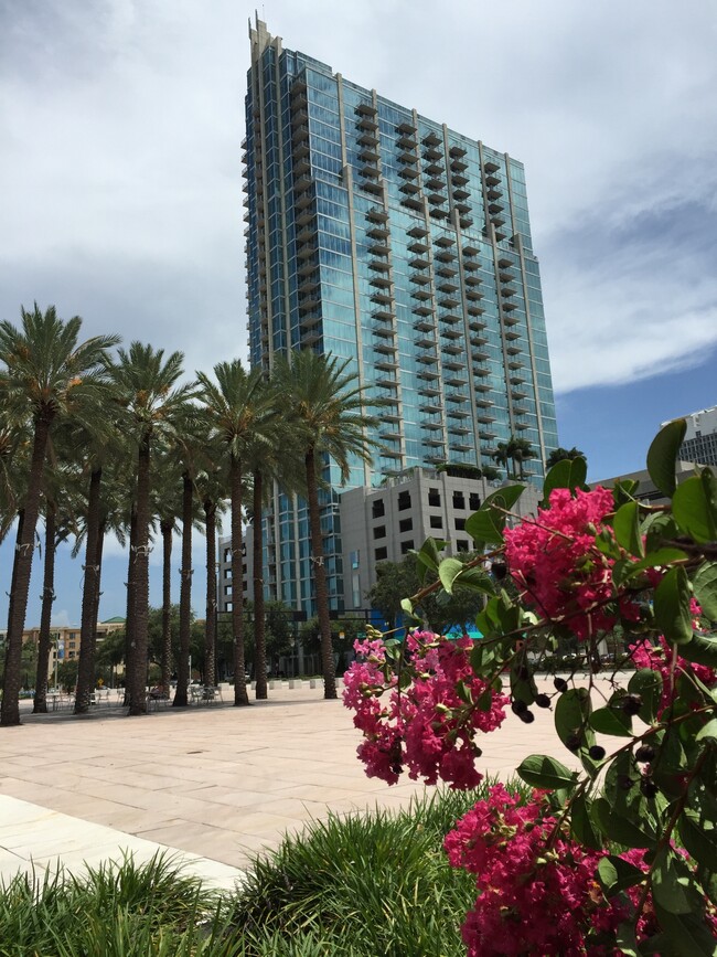 Foto del edificio - 777 N Ashley Dr