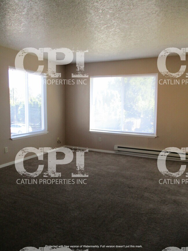 Building Photo - 3314 Maple St