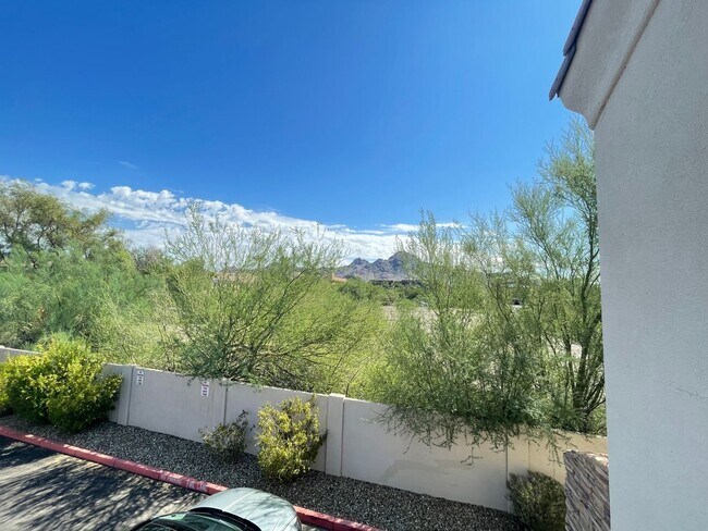 Foto del edificio - Beautiful Furnished 2 Bd/2.5 Ba/2 CG - CAL...