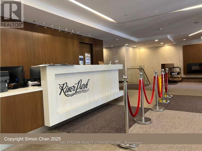 Photo du bâtiment - B-8228 Birchmount Rd