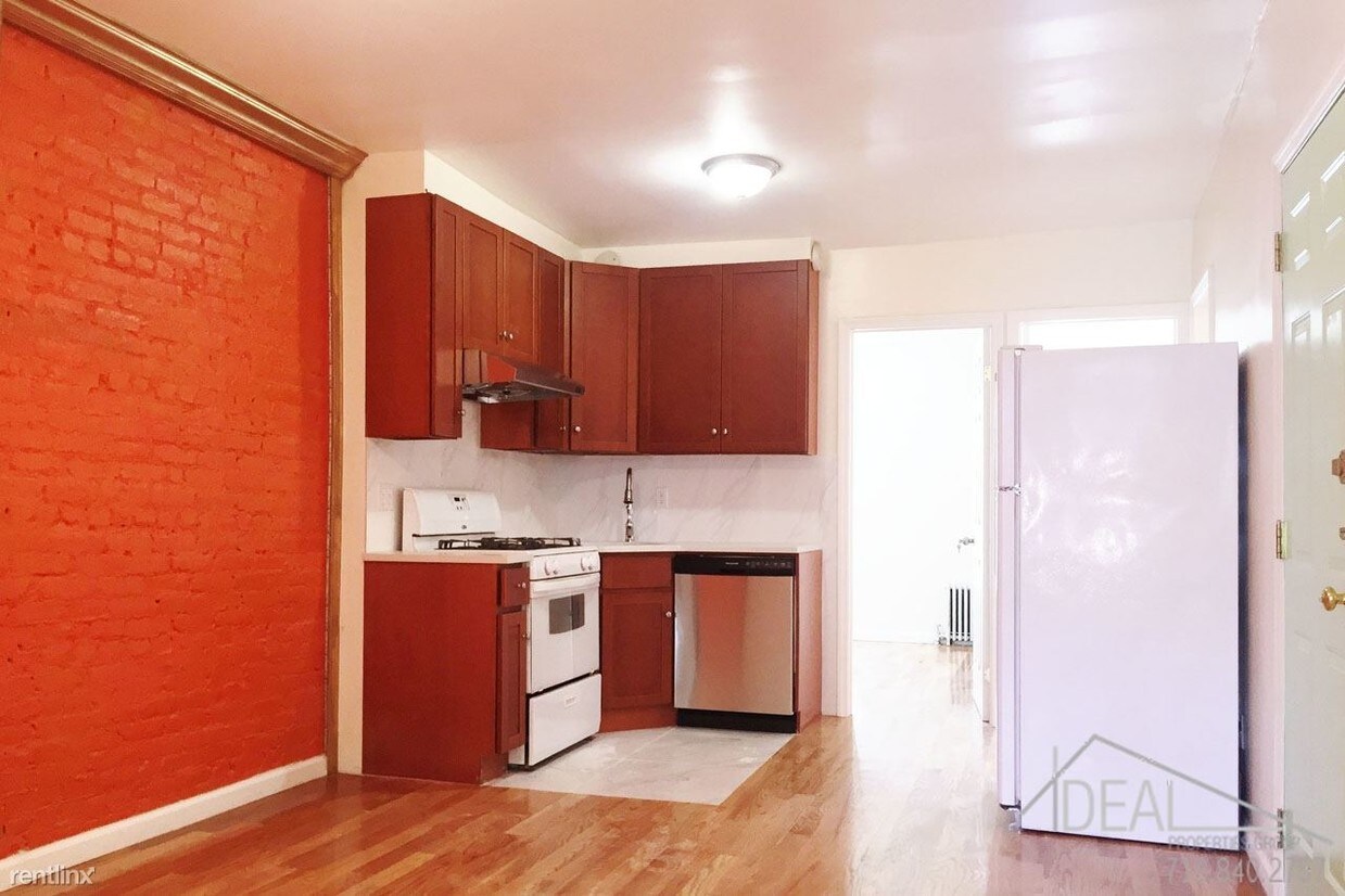 Primary Photo - 264 4th Ave